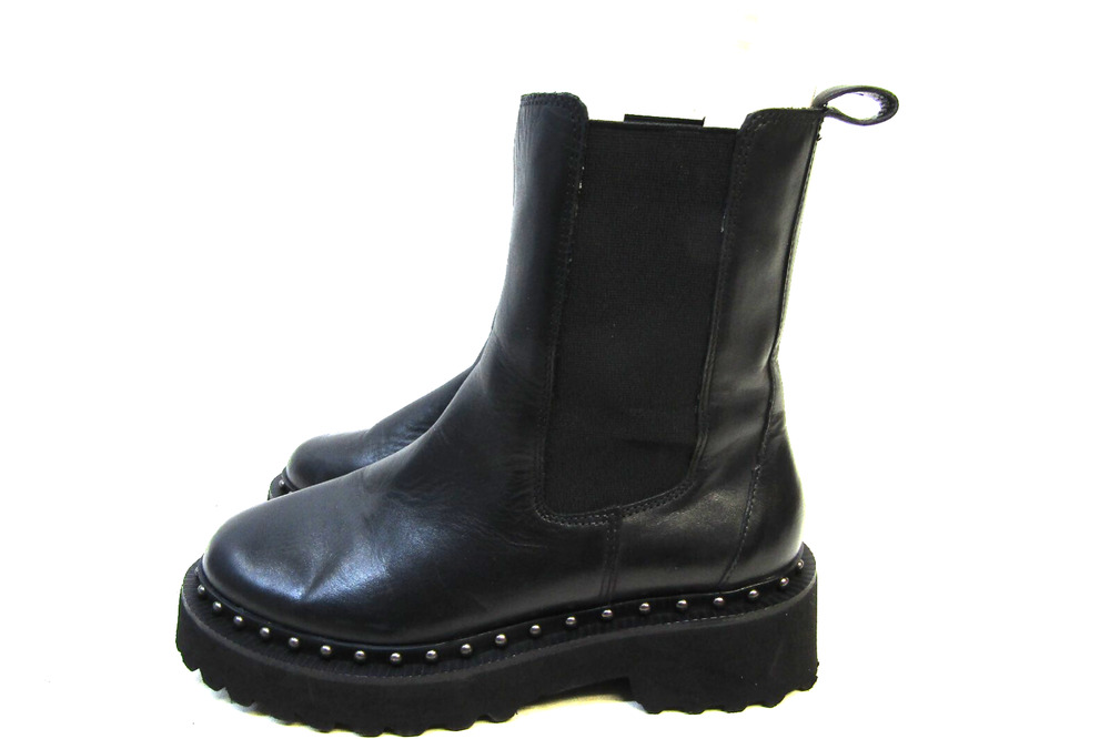 Vince Camuto Womens Size 9 M Black Leather Chelsea Fashion Boots Bootie